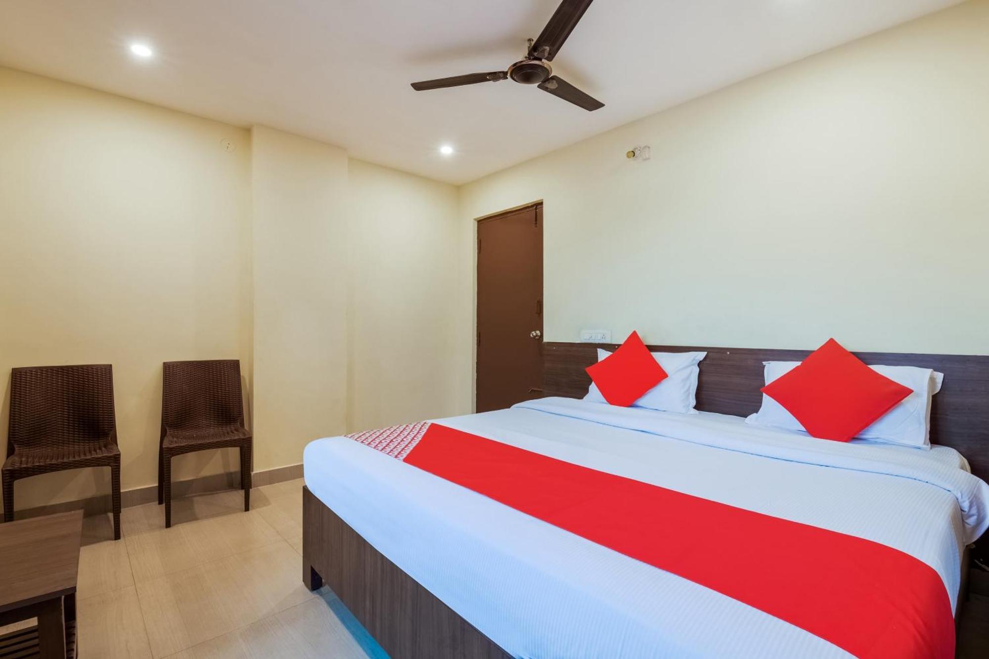 Hotel O Anu Grand Визакхапатнам Екстериор снимка