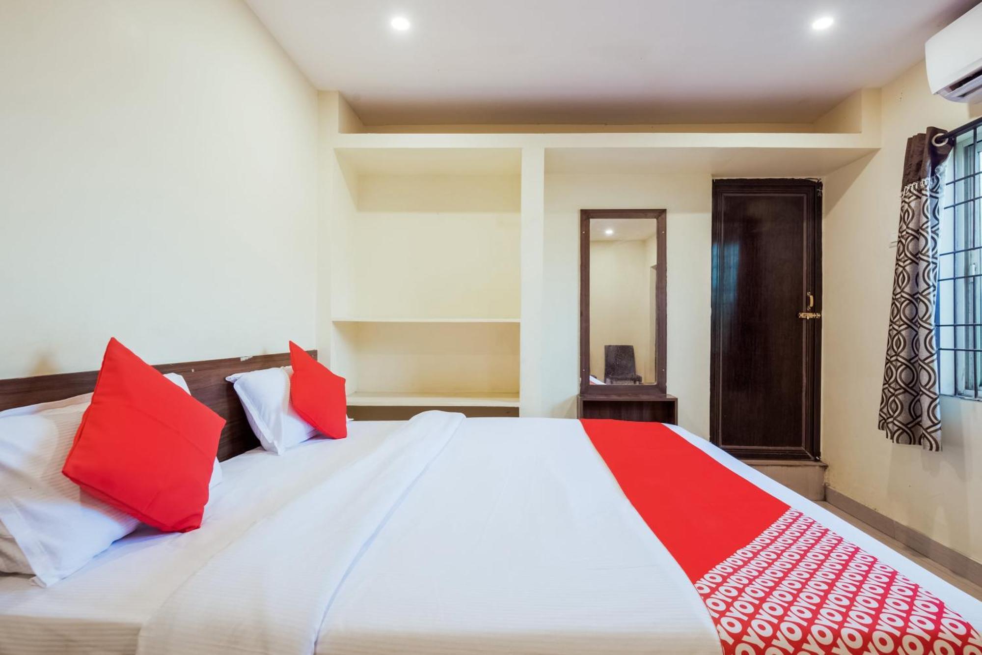 Hotel O Anu Grand Визакхапатнам Екстериор снимка