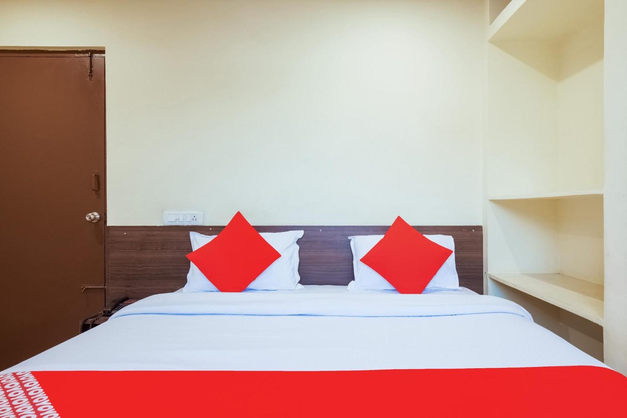 Hotel O Anu Grand Визакхапатнам Екстериор снимка