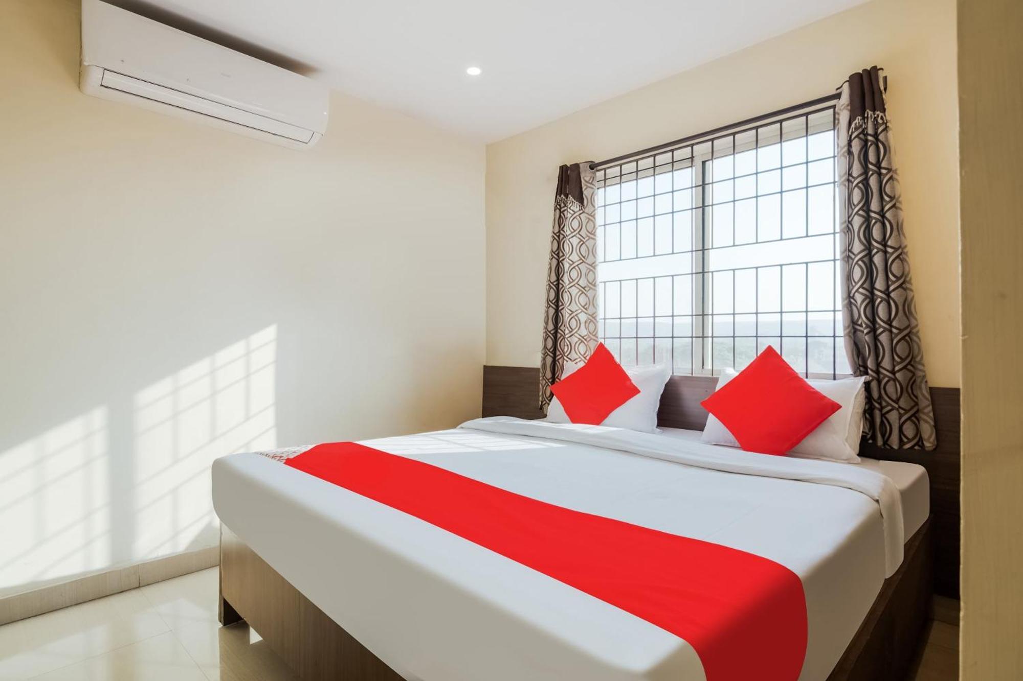 Hotel O Anu Grand Визакхапатнам Екстериор снимка