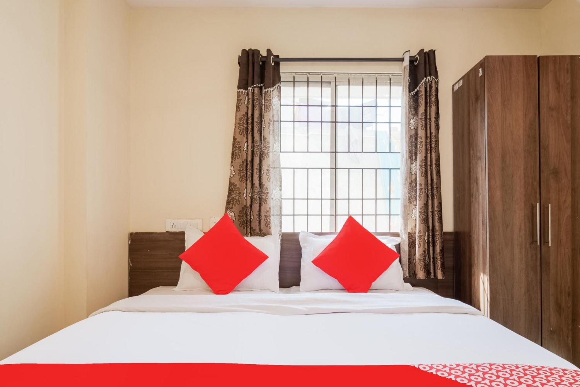 Hotel O Anu Grand Визакхапатнам Екстериор снимка