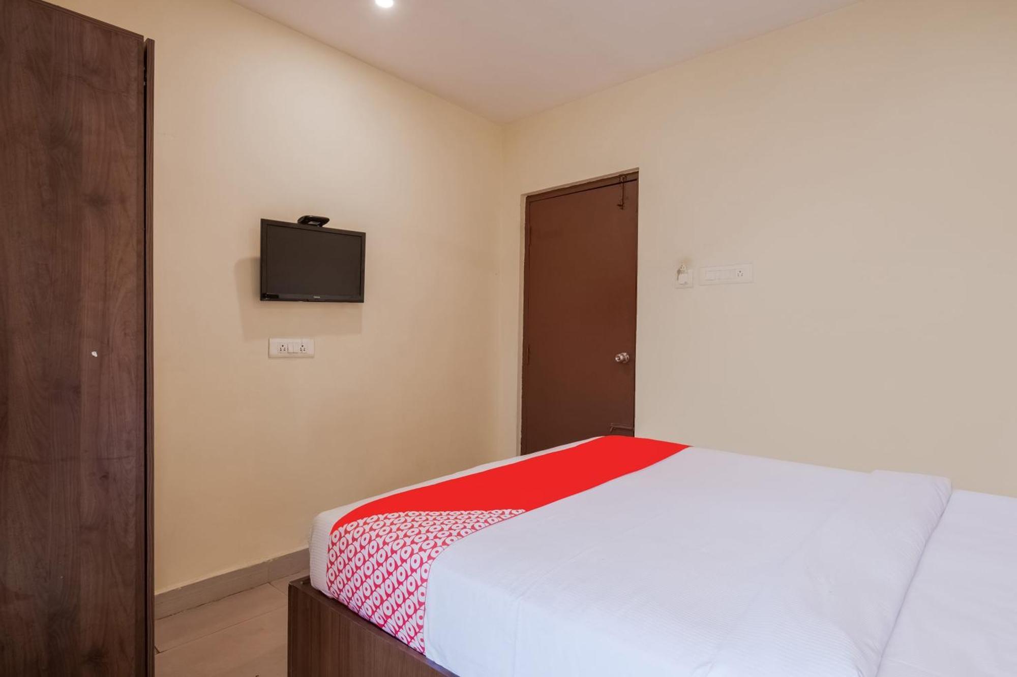 Hotel O Anu Grand Визакхапатнам Екстериор снимка