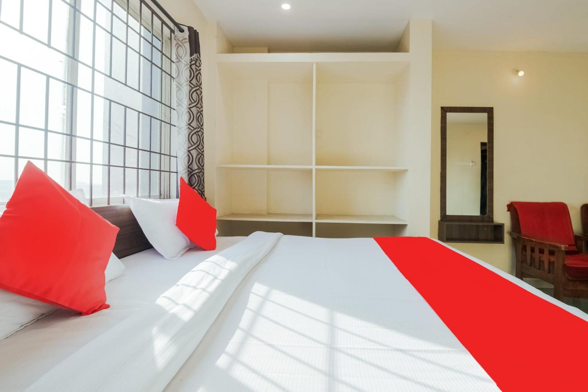 Hotel O Anu Grand Визакхапатнам Екстериор снимка